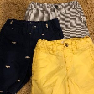Bundle of boys old navy shorts size 3T